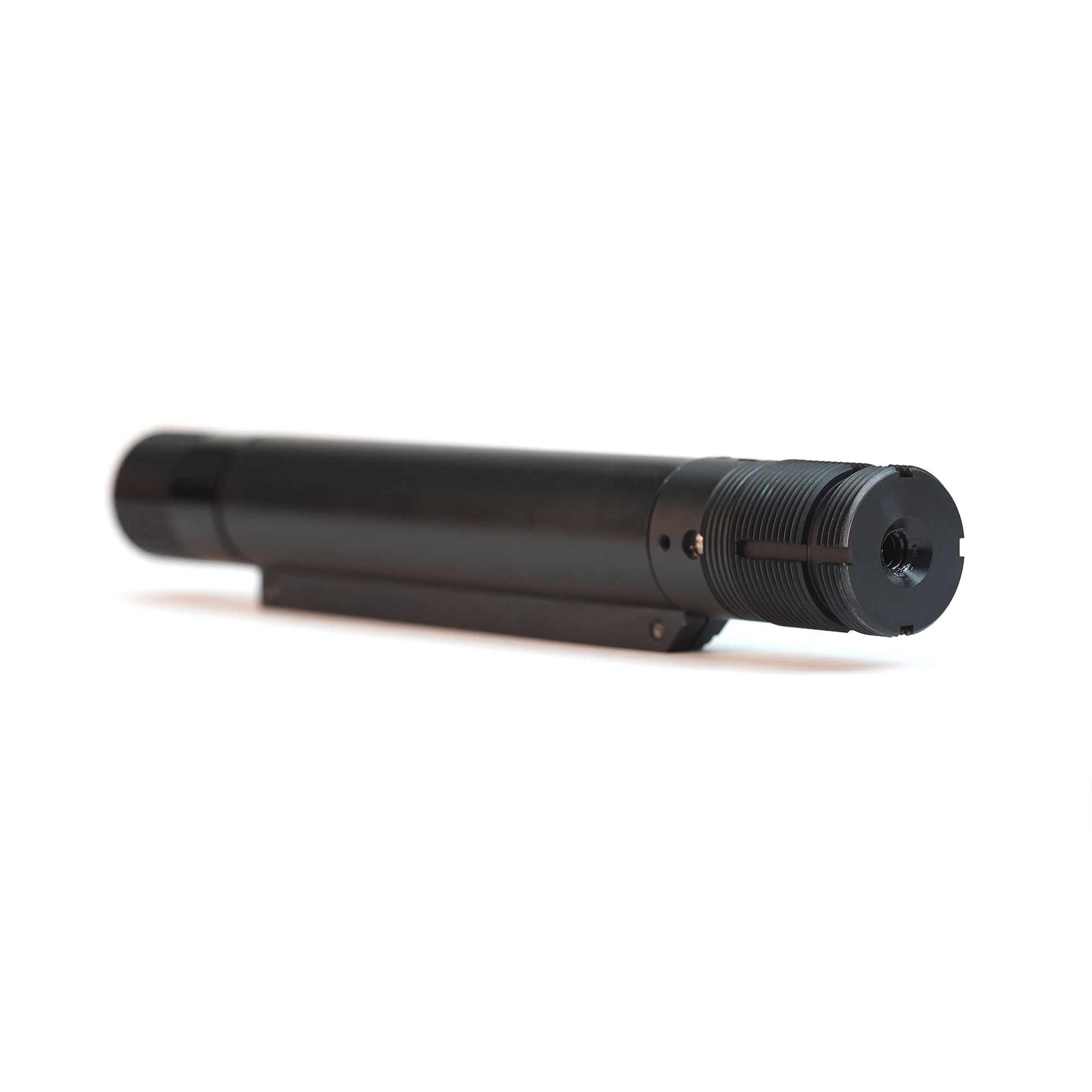 Wolverine Airsoft WRAITH X HPA & CO2 Stock - MTW Schwarzer Airsoft-Schalldämpfer im seitlichen Winkel fotografiert vor weißem Hintergrund.