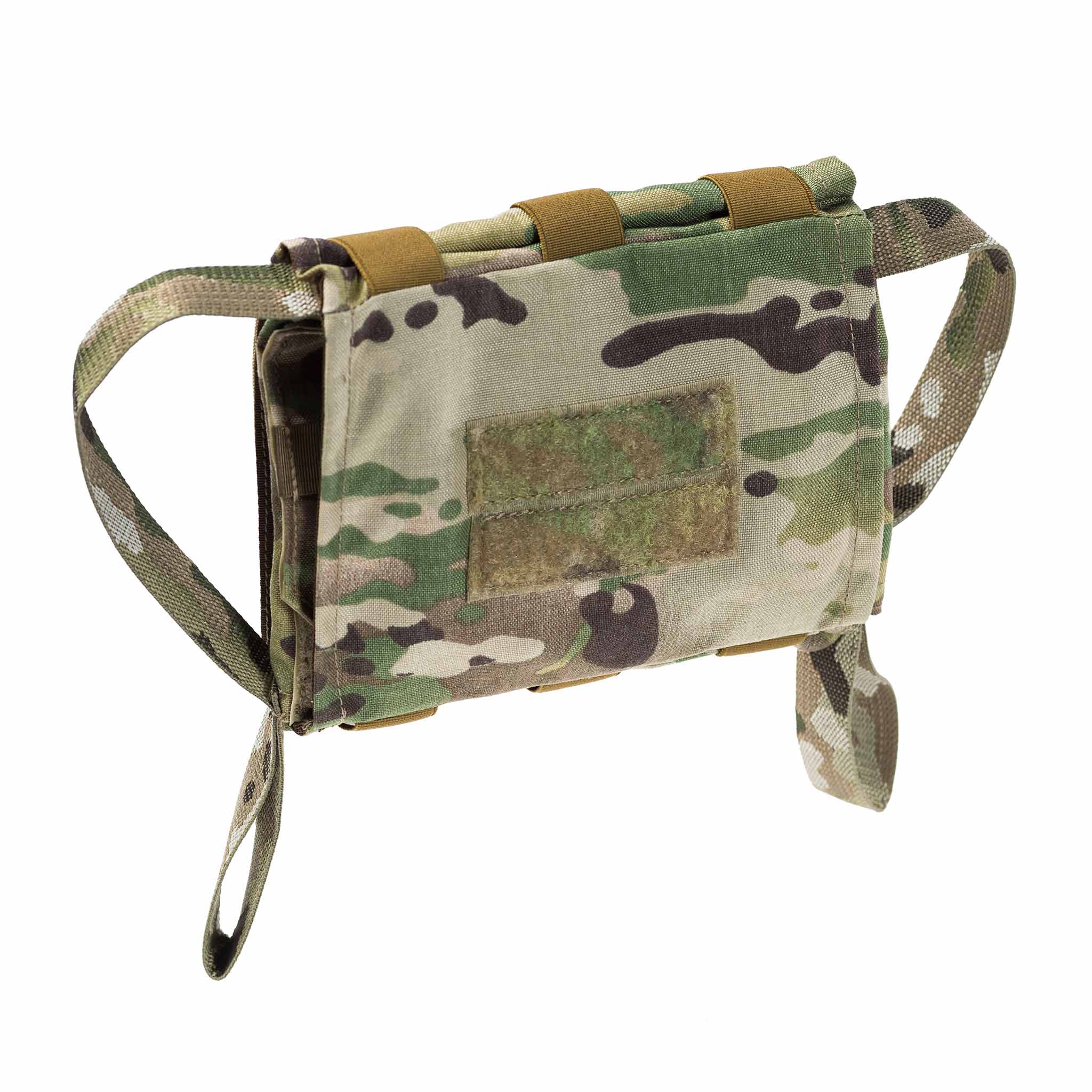 Multicam-Tarn-Molle-Aufbewahrungstasche für Ausrüstung im Airsoft-Einsatz.