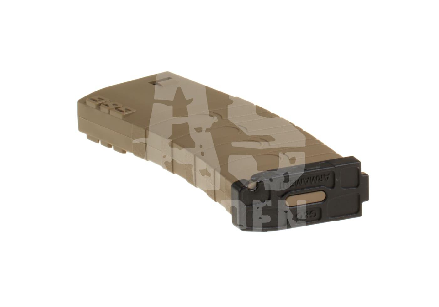 G&G Magazin M4 Midcap 120rds Tanfarbendes Airsoft-Magazin mit schwarzem Boden, schräg liegend.