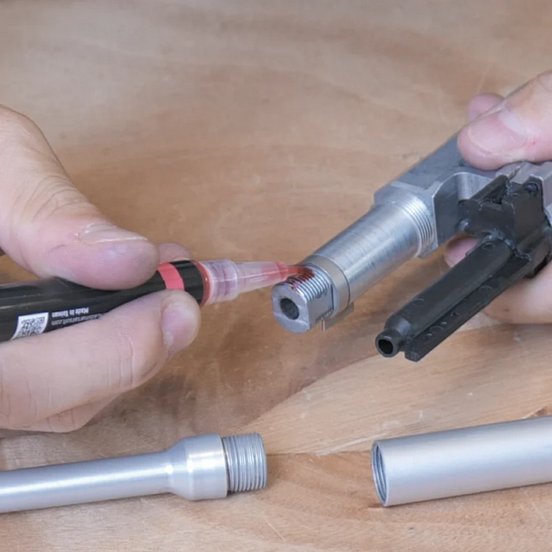 4UANTUM LOCK (Red) THREAD LOCKER (Permanent)