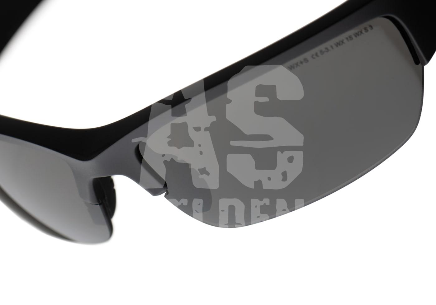 Schwarze taktische Schutzbrille mit getönten Gläsern für Airsoft.