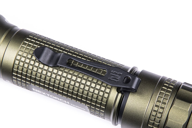 Nextorch TA30CG Taktische LED Taschenlampe mit KISS Schalter