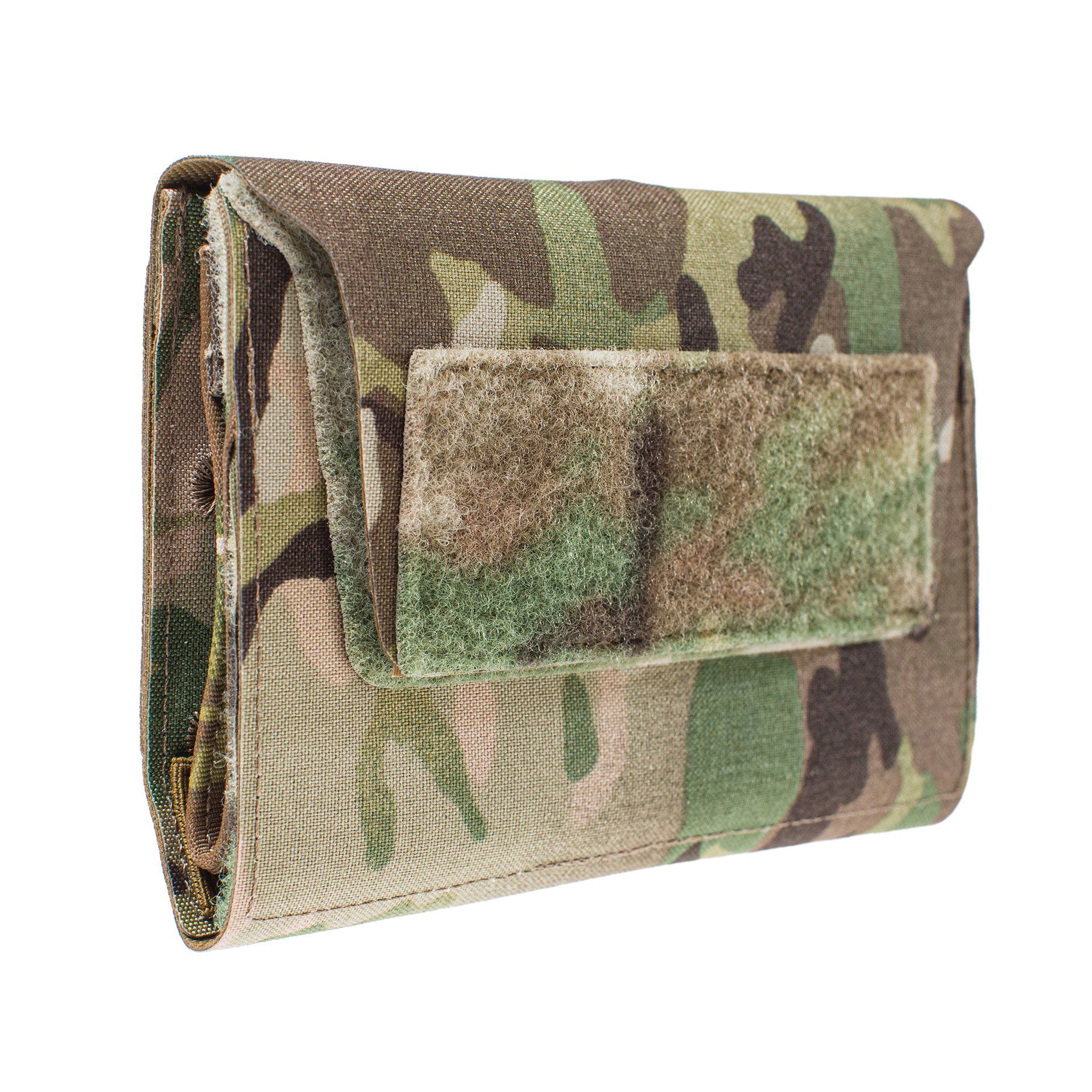 Tarnfarbene Airsoft-Mehrzweck-Tasche mit Klettverschluss, ideal für Ausrüstung.