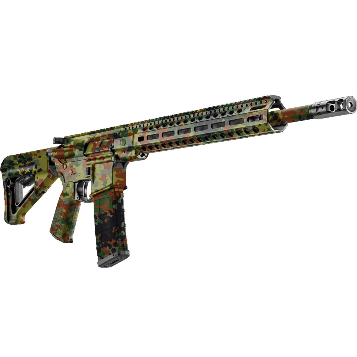 Airsoft-Gewehr mit Tarnmuster, moderner Aufbau, längerer Lauf und taktischer Schaft.