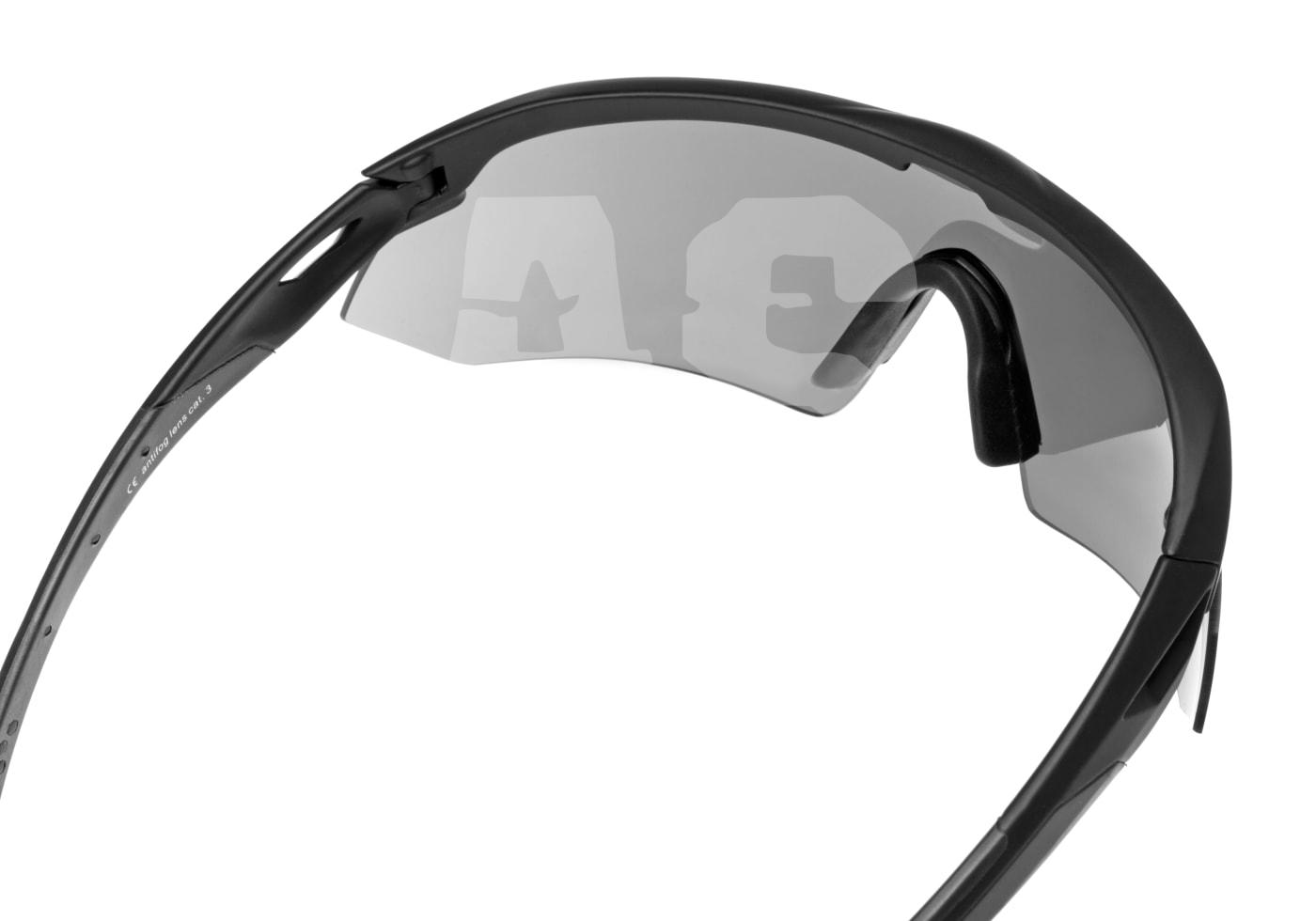 Schutzbrille mit schwarzem Rahmen und getönten Gläsern für Airsoft.