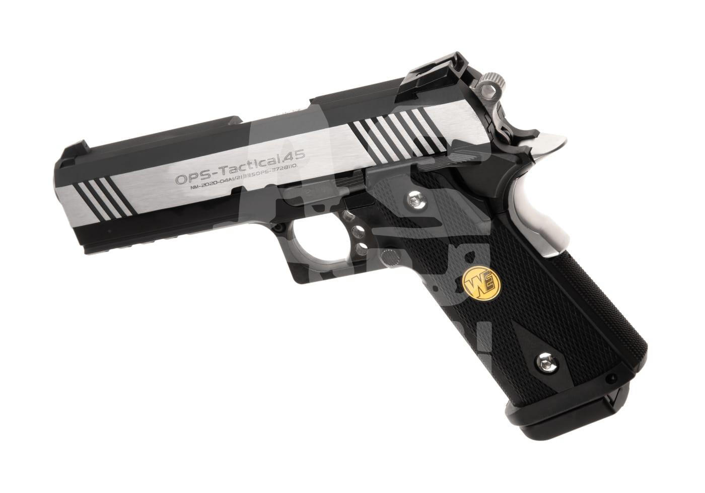 Schwarze Airsoft-Pistole OPS-Tactical .45 mit silbernen Akzenten und goldfarbenem Emblem auf dem Griff.