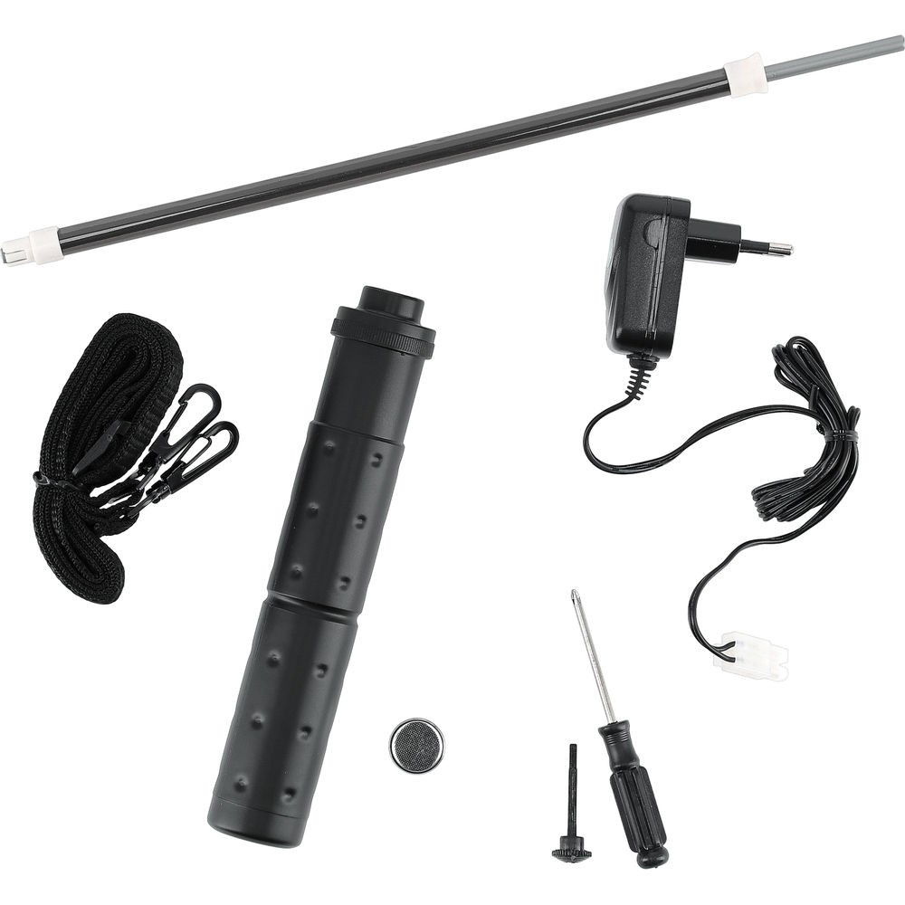 Airsoft Zubehörset mit Teleskopgriff, Ladegerät, Schraubendreher und Befestigungszubehör in Schwarz.