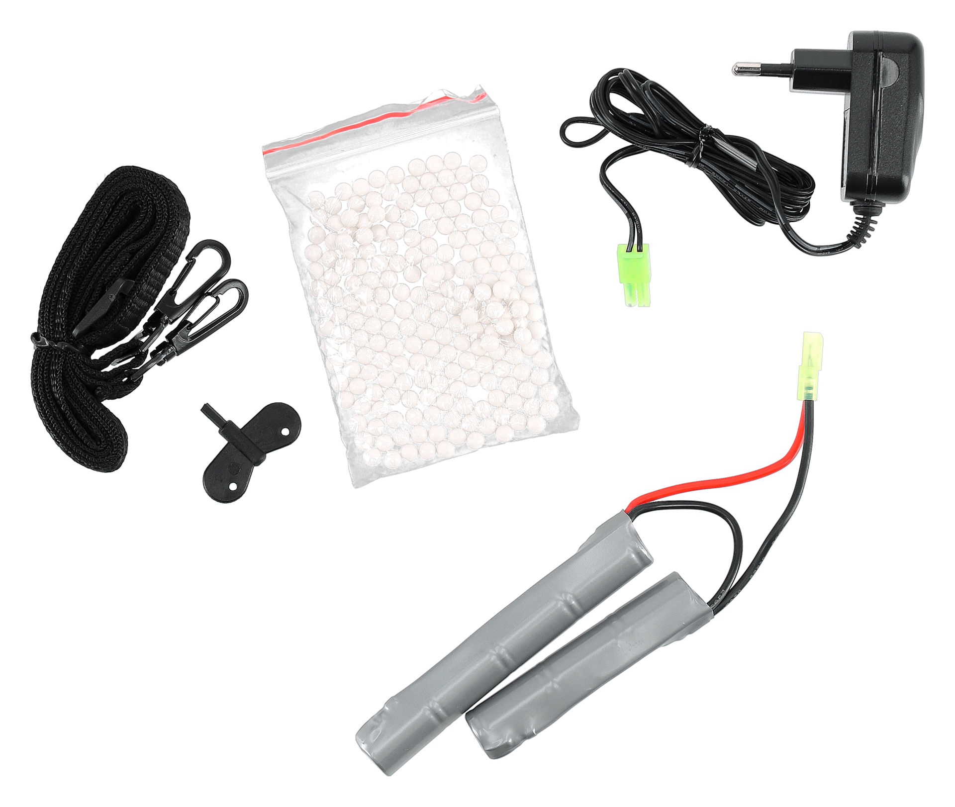 Airsoft-Zubehör: Akku, Ladegerät, BBs, Trageriemen und Werkzeug.