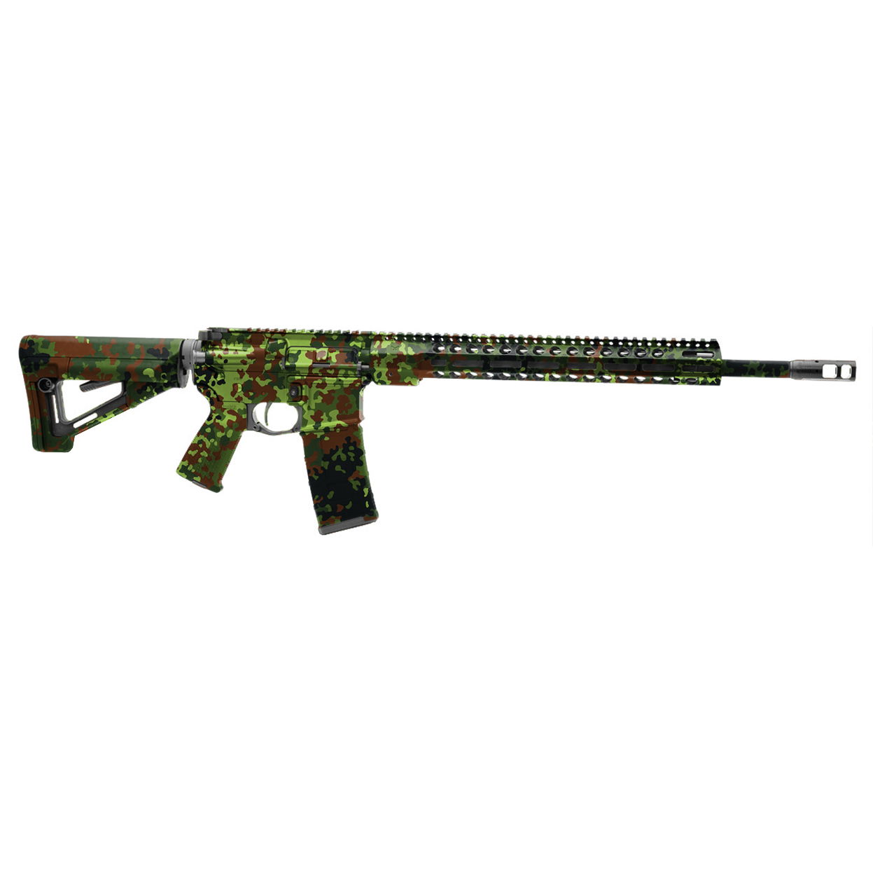 GunsWrap AR15 / M4 Rifle Skins Airsoft-Gewehr im grünen und braunen Tarnmuster, modern und detailreich gestaltet.