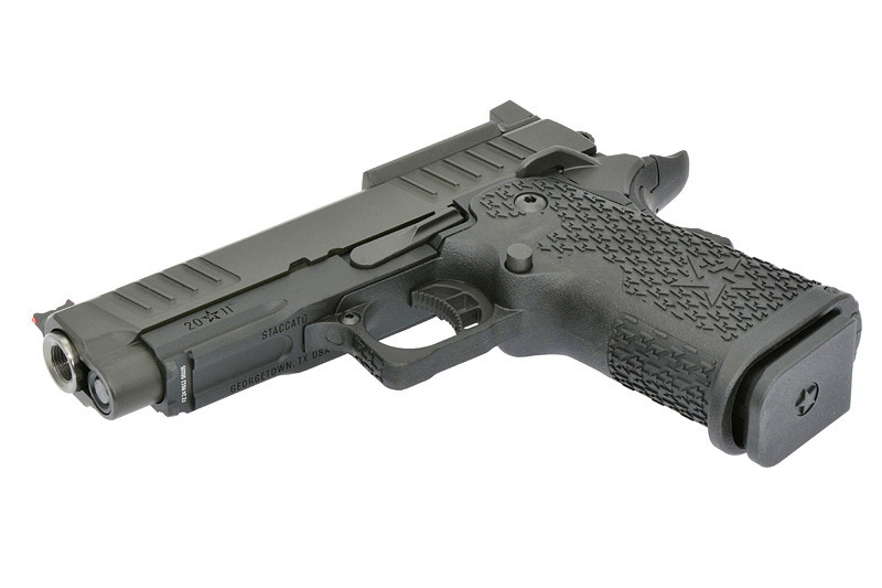 Schwarze Airsoft-Pistole, moderne Optik, strukturiertes Griffstück, freigestellt auf weißem Hintergrund.
